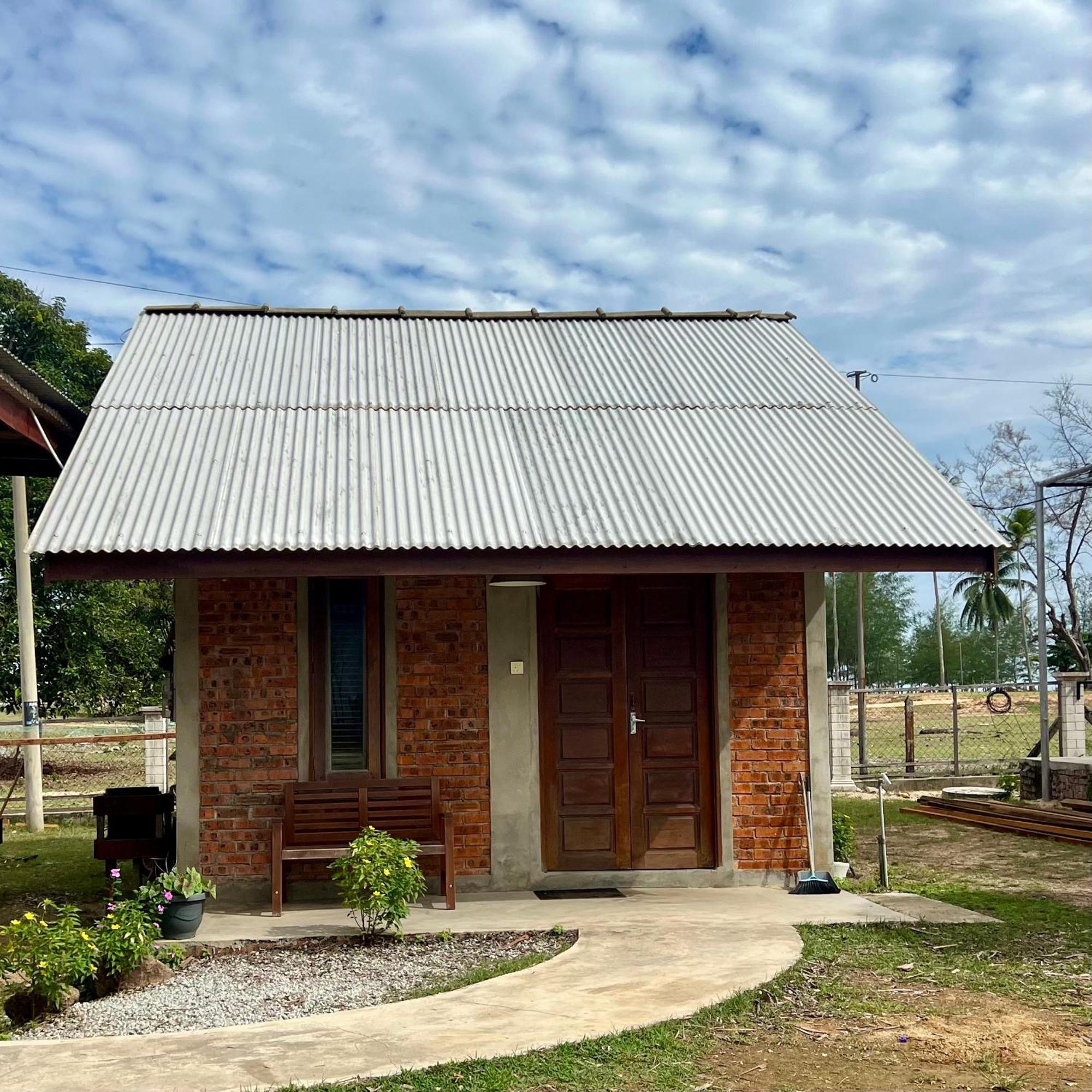 Rembulan Escape - The Red Bowl Villa Kampung Penarik Luaran gambar